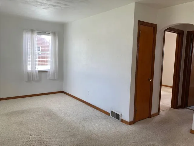 $1,495 | 1090 Clay Pike, Irwin, PA 15642