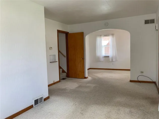 $1,495 | 1090 Clay Pike, Irwin, PA 15642