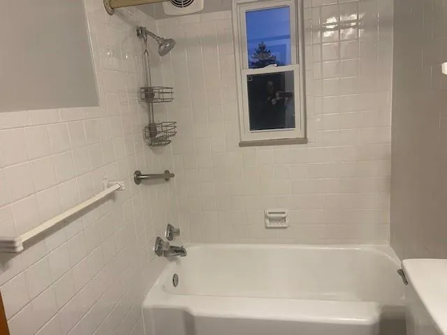 $1,495 | 1090 Clay Pike, Irwin, PA 15642