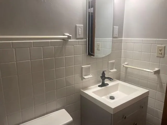 $1,495 | 1090 Clay Pike, Irwin, PA 15642