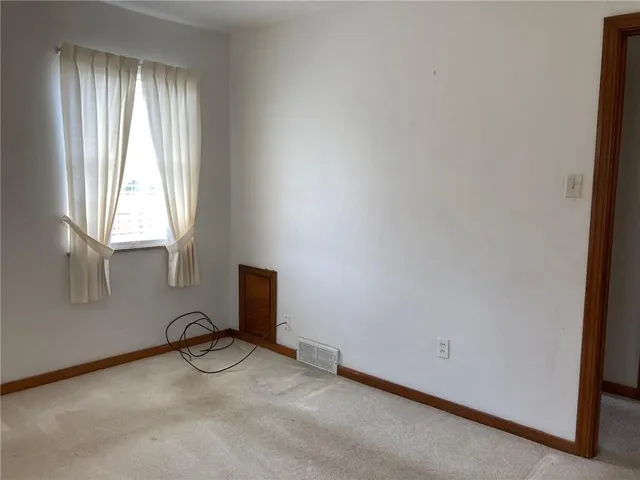 $1,495 | 1090 Clay Pike, Irwin, PA 15642