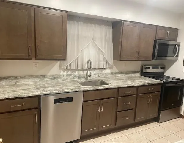 $1,495 | 1090 Clay Pike, Irwin, PA 15642