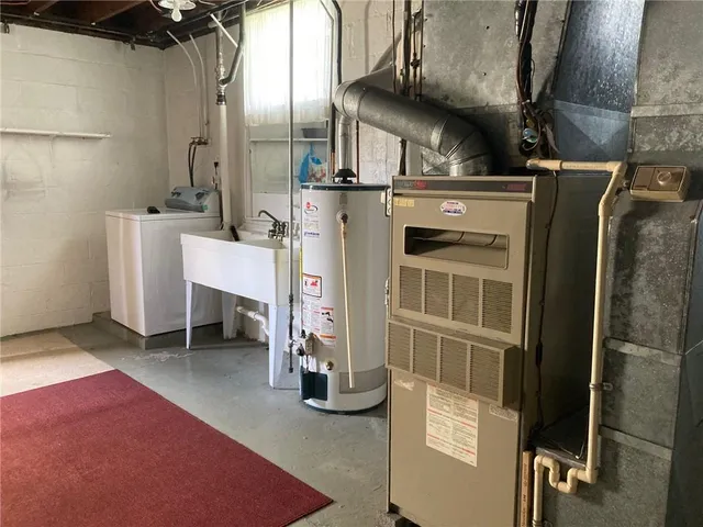 $1,495 | 1090 Clay Pike, Irwin, PA 15642