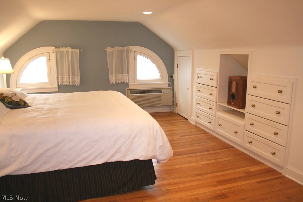 3360 Avalon Road Cleveland, OH 44120 - Photo 12 of 22 Gallery Image 12