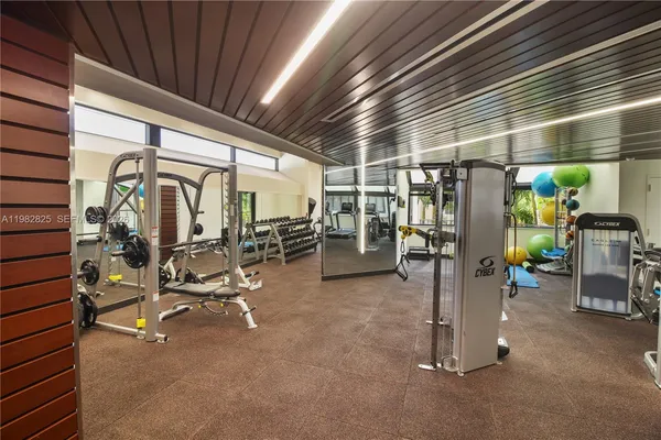 $8,500 | 201 Crandon Boulevard, Unit 927, Key Biscayne, FL 33149