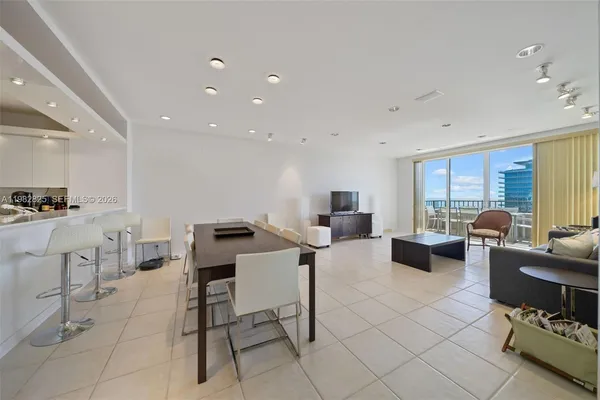 $8,500 | 201 Crandon Boulevard, Unit 927, Key Biscayne, FL 33149