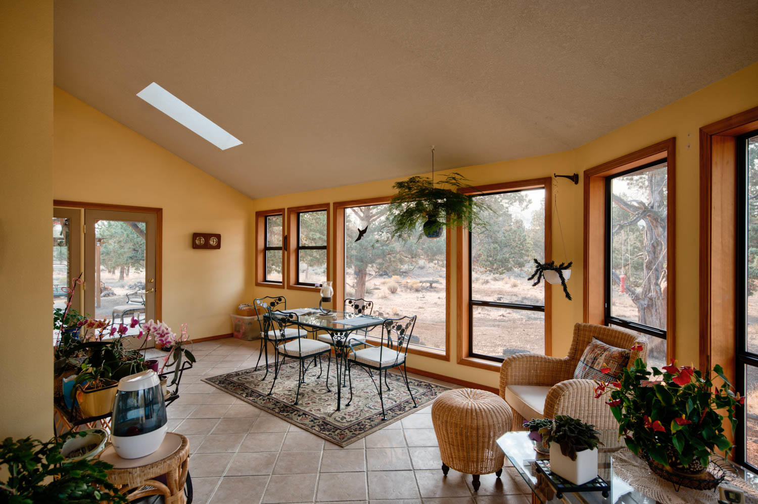64548 Joe Neil Road Bend, OR 97701 - Photo 15 of 50 Solarium w/Additional Dining Area