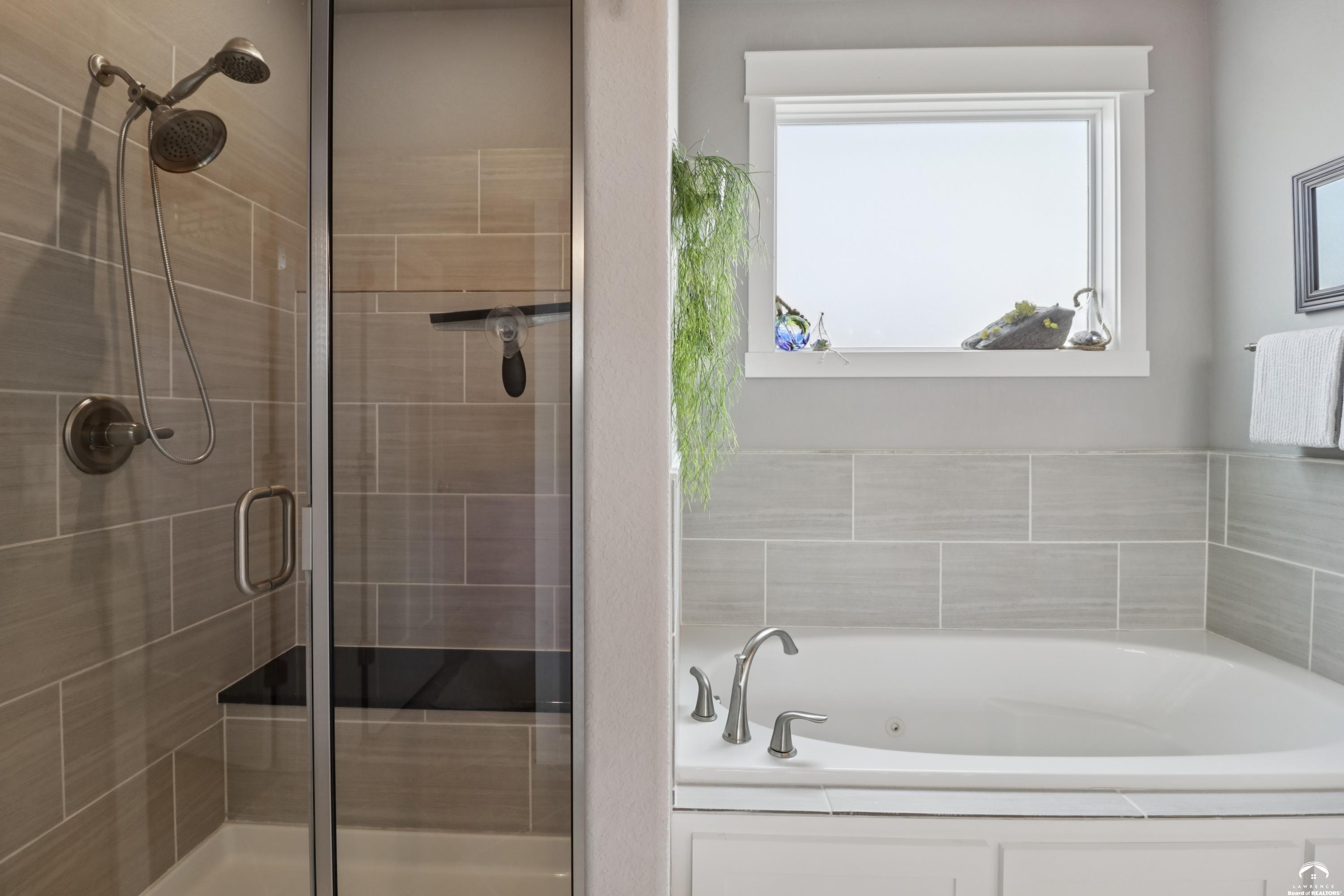 6309 Serenade Court Lawrence, KS 66049 - Photo 18 of 36