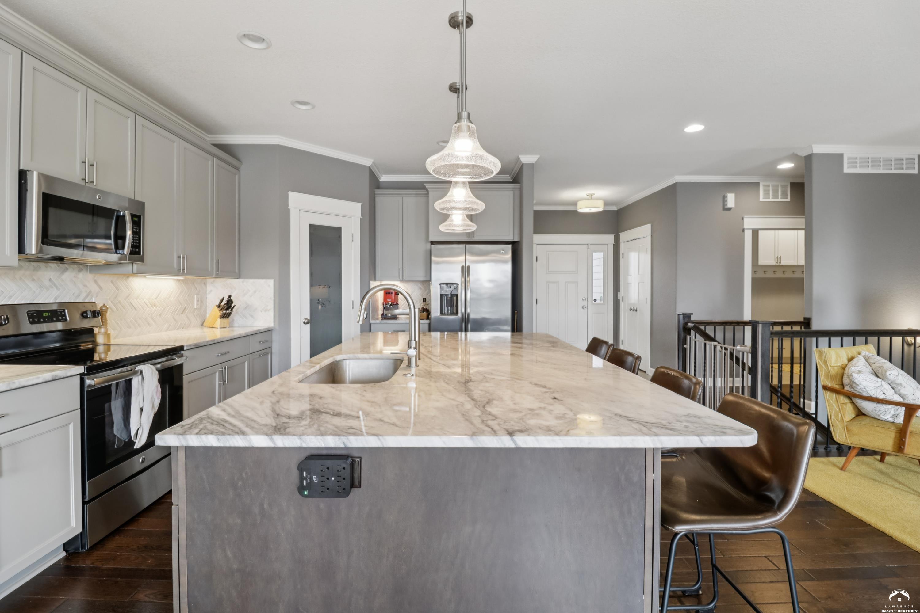 6309 Serenade Court Lawrence, KS 66049 - Photo 9 of 36