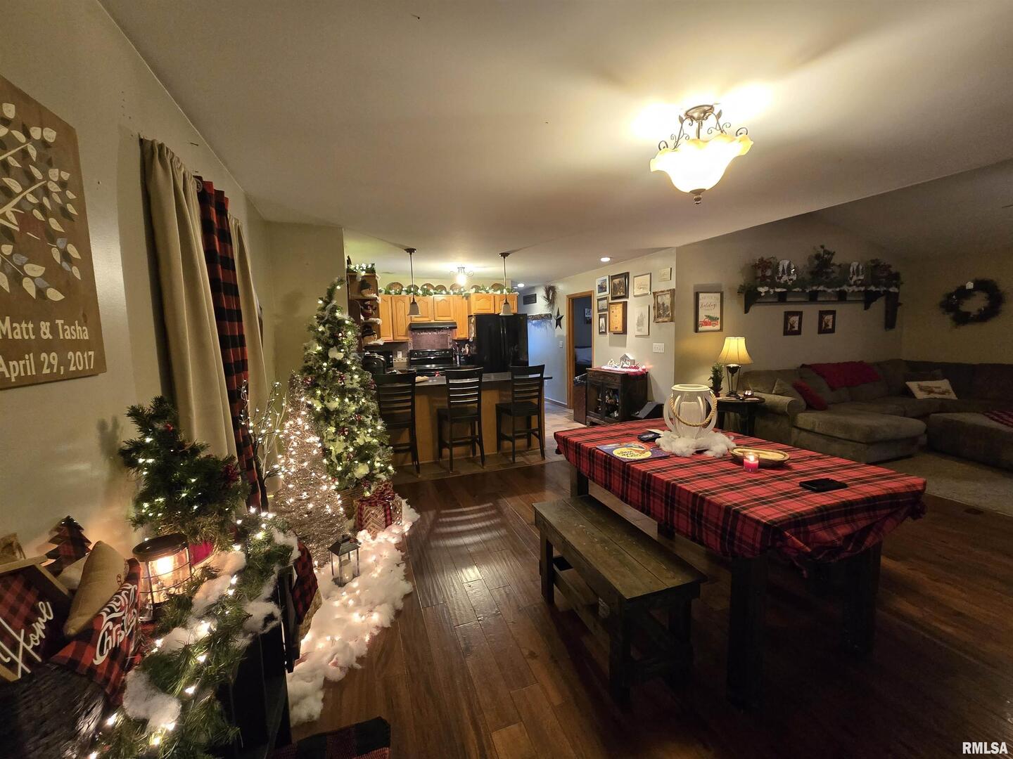 11882 Goshen Meadows Mount Vernon, IL 62864 - Photo 21 of 52 a dining room with furniture and chandelier