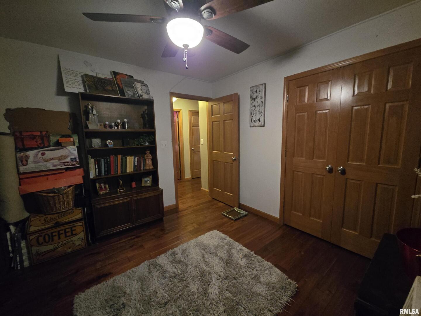 11882 Goshen Meadows Mount Vernon, IL 62864 - Photo 38 of 52 a living room with furniture and a flat screen tv