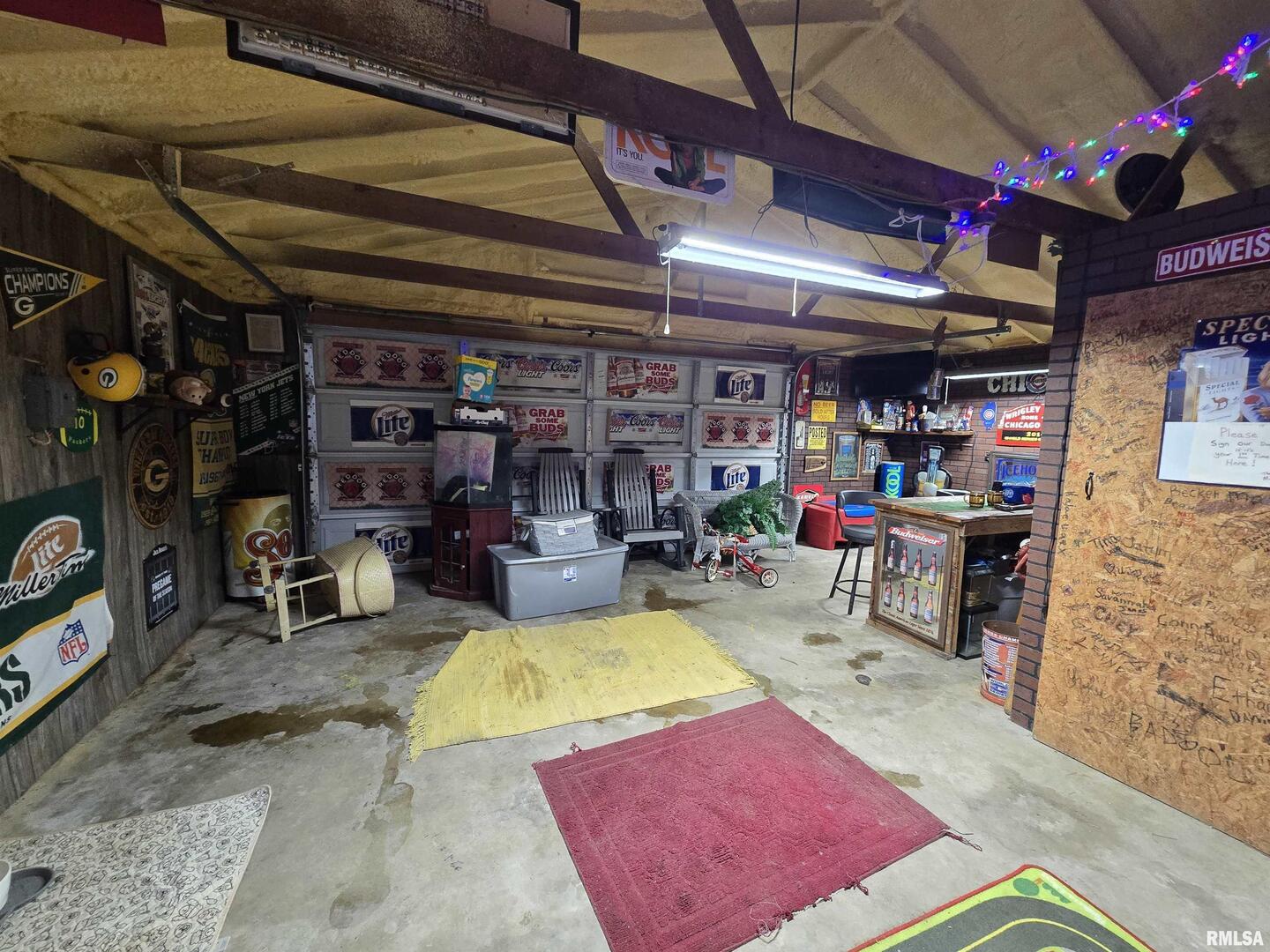 11882 Goshen Meadows Mount Vernon, IL 62864 - Photo 50 of 52 a view of a storage area with racks