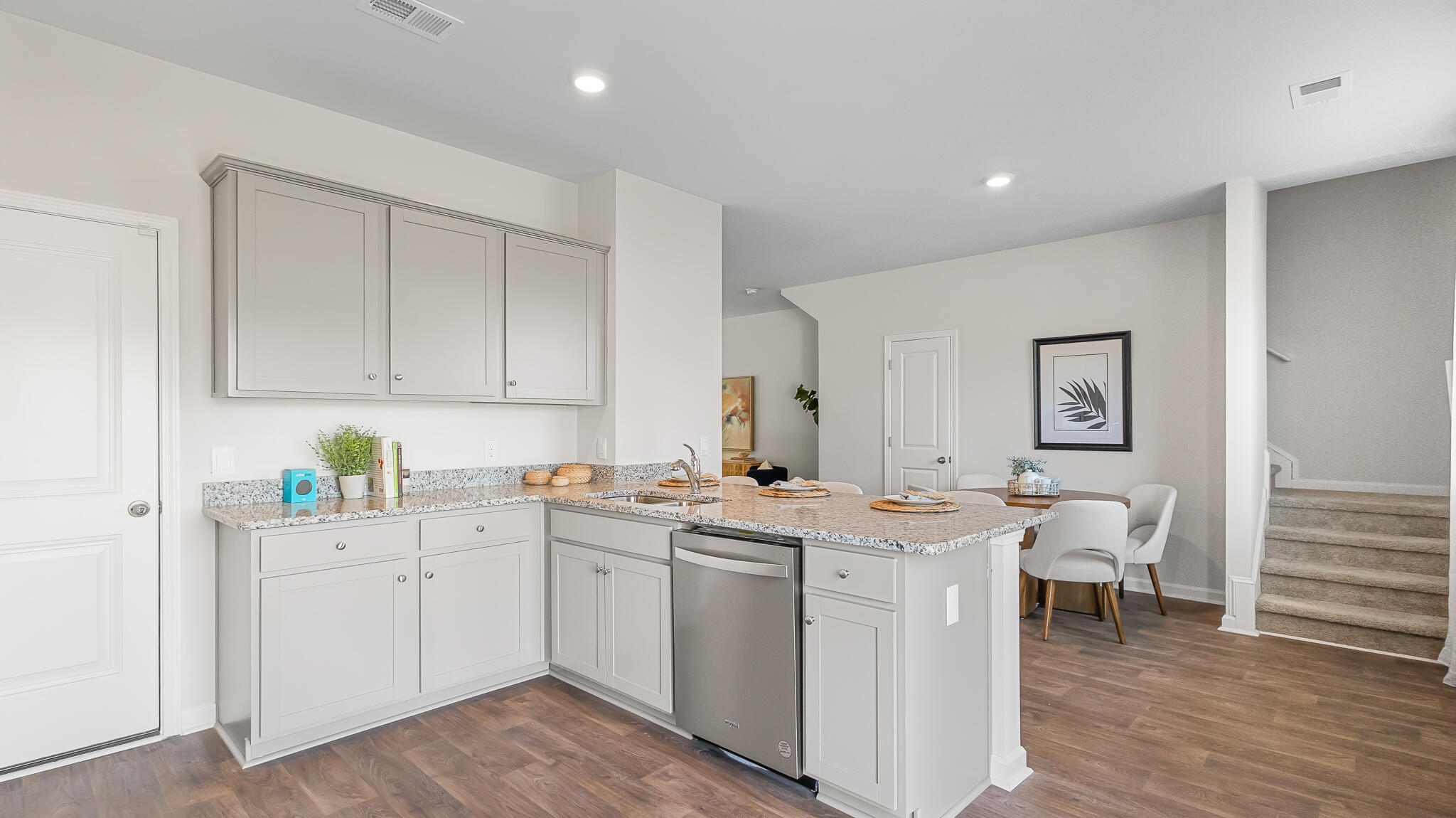 700 Perch Lane Santee, SC 29142 - Photo 14 of 51 Brandon Kitchen Granite + Electric_3