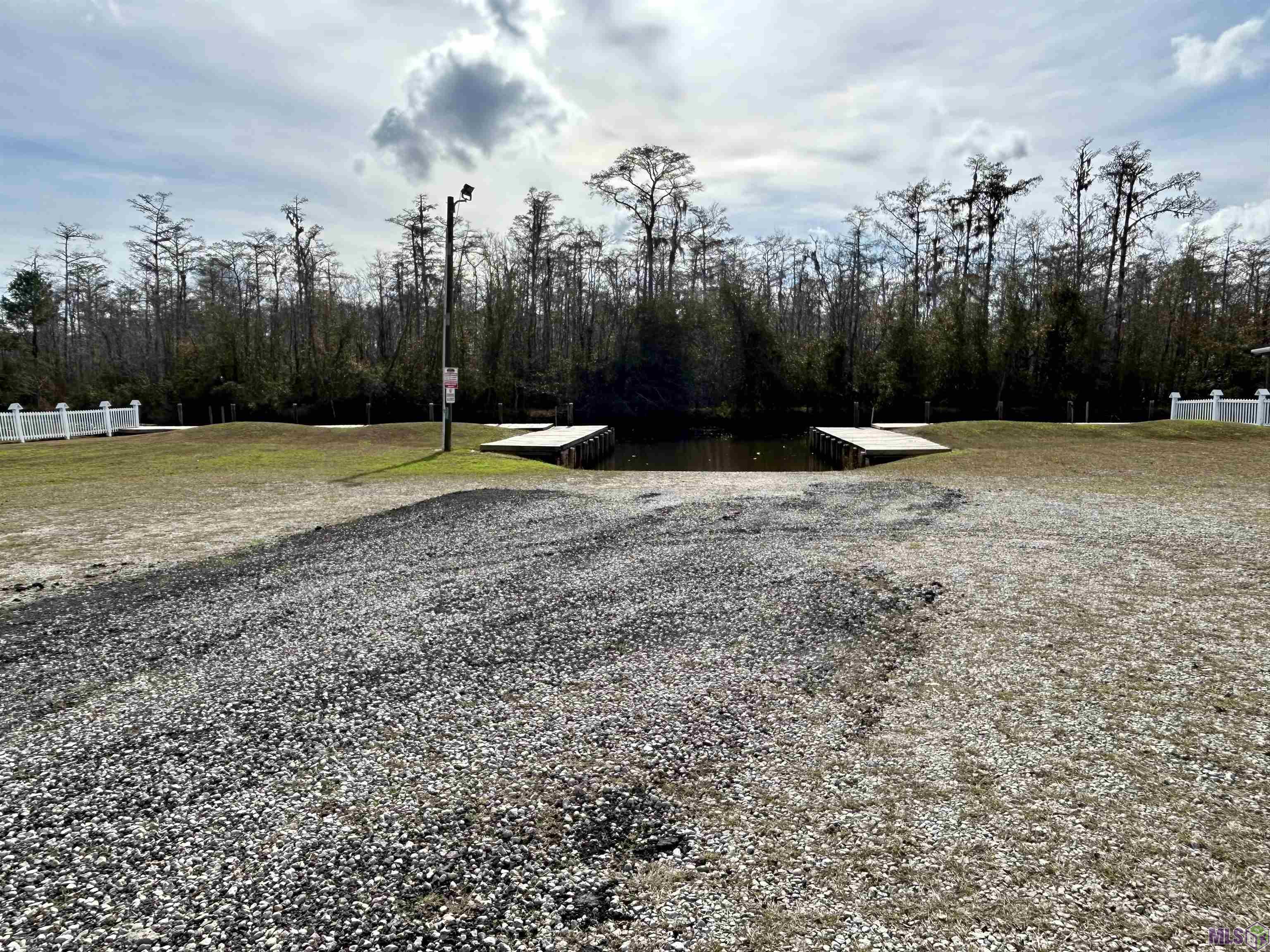 26265 Riverscape Drive Springfield, LA 70462 - Photo 6 of 9