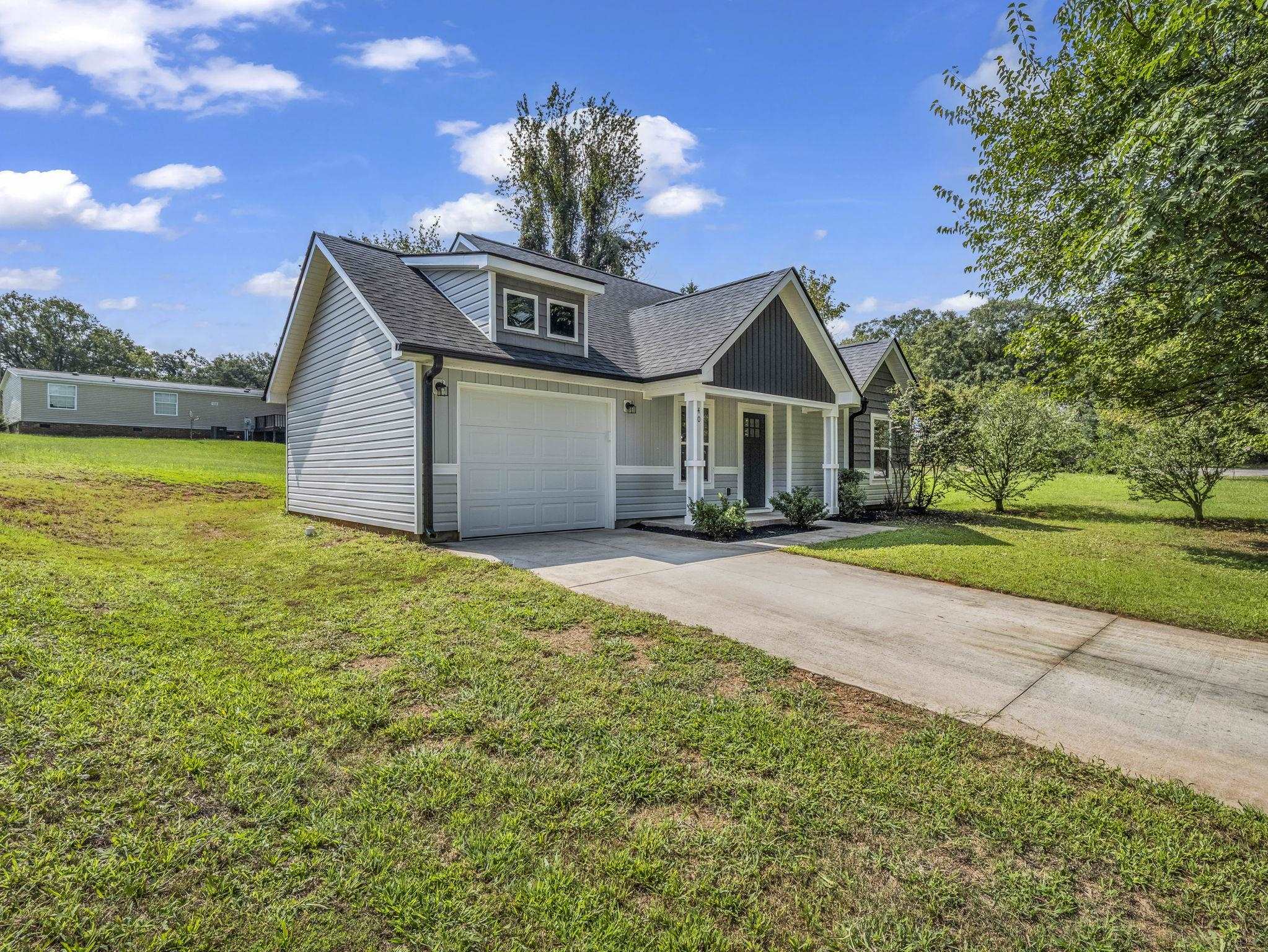 40 Bomar Street Inman, SC 29349 - Photo 2 of 34