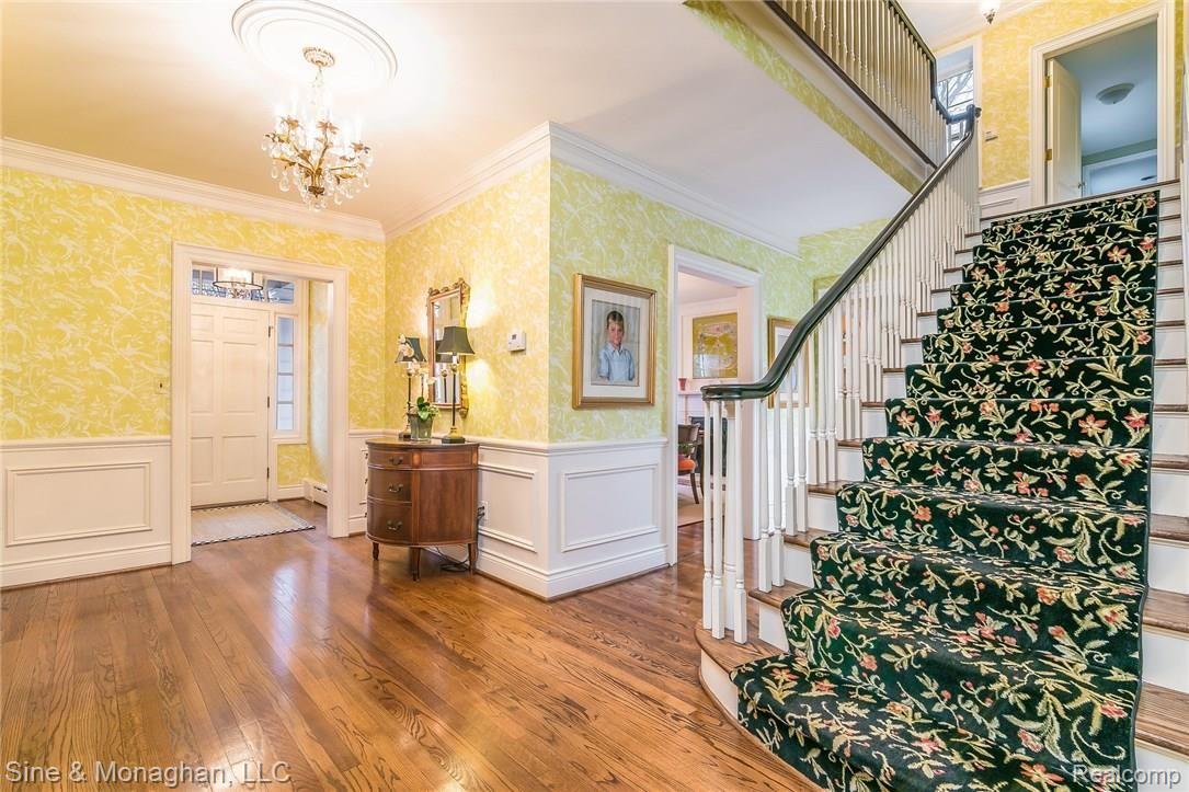 272 Ridge Road Grosse Pointe, MI 48236 - Photo 4 of 53 007-5503014-medium.jpg