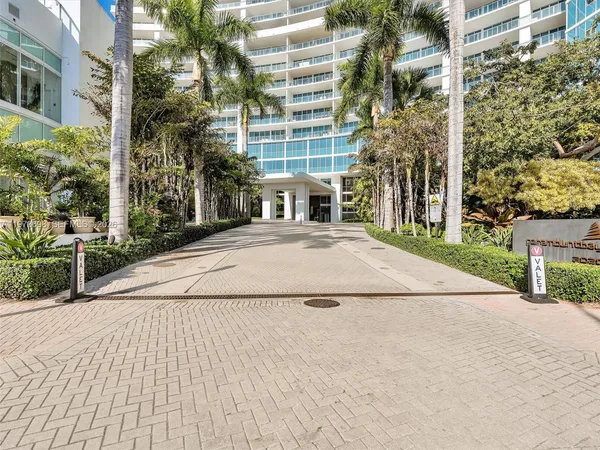 $14,000 | 2020 North Bayshore Drive, Unit 3303, Miami, FL 33137