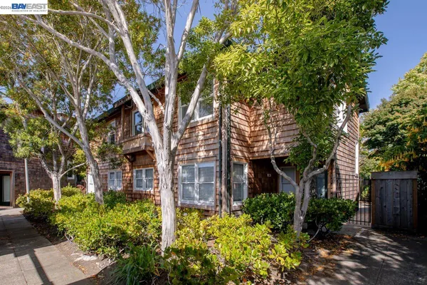 $795,000 | Bay Farm Island, Alameda, CA 94502