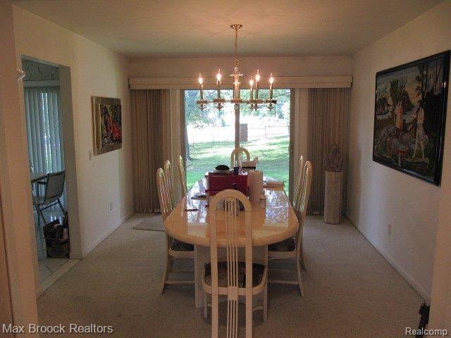29666 Middlebelt Road, Unit 5 Farmington, MI 48334 - Photo 5 of 11 dining