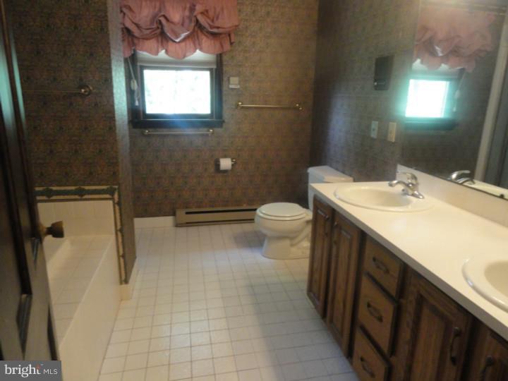 223 Knapp Road Lansdale, PA 19446 - Photo 13 of 25 Gallery Image 13