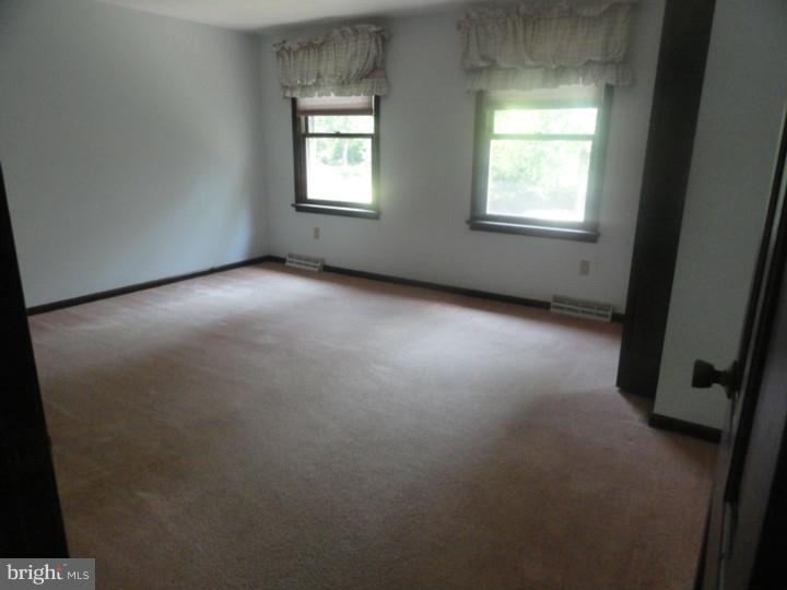 223 Knapp Road Lansdale, PA 19446 - Photo 16 of 25 Gallery Image 16
