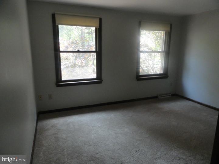 223 Knapp Road Lansdale, PA 19446 - Photo 18 of 25 Gallery Image 18
