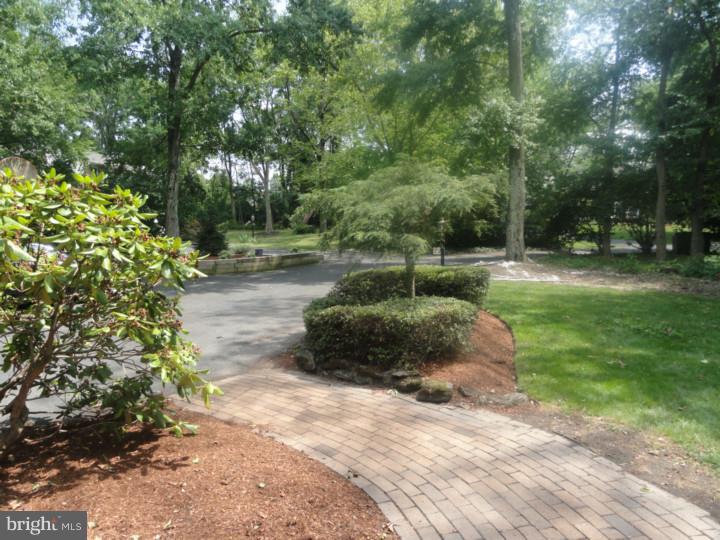 223 Knapp Road Lansdale, PA 19446 - Photo 3 of 25 Gallery Image 3