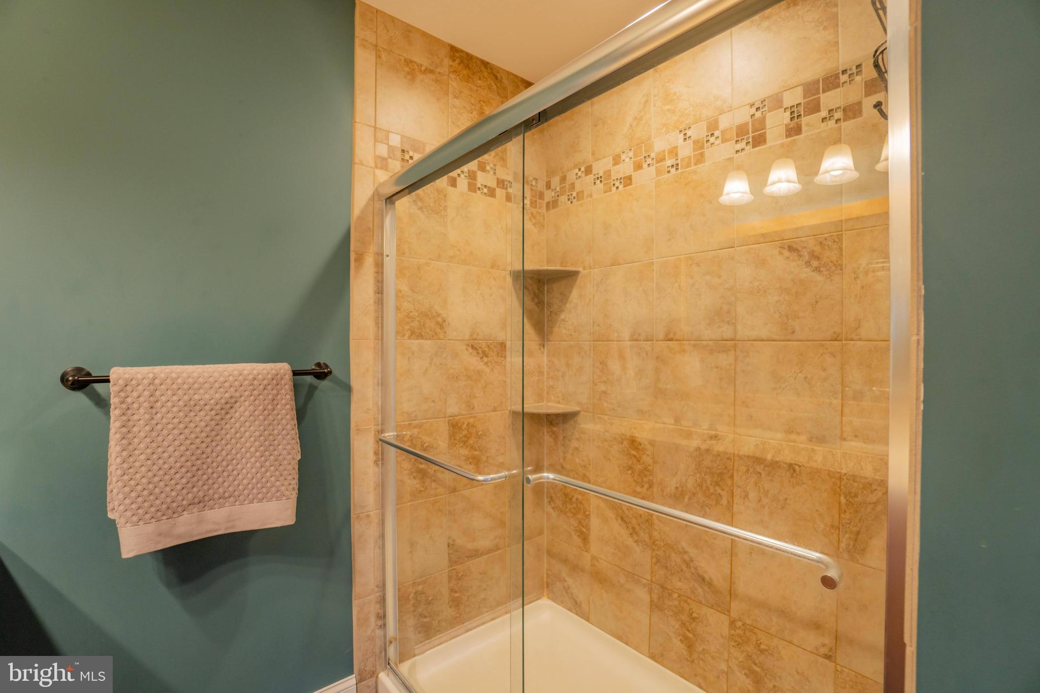 3750 Church Road Perkiomenville, PA 18074 - Photo 23 of 50 Main Bathroom