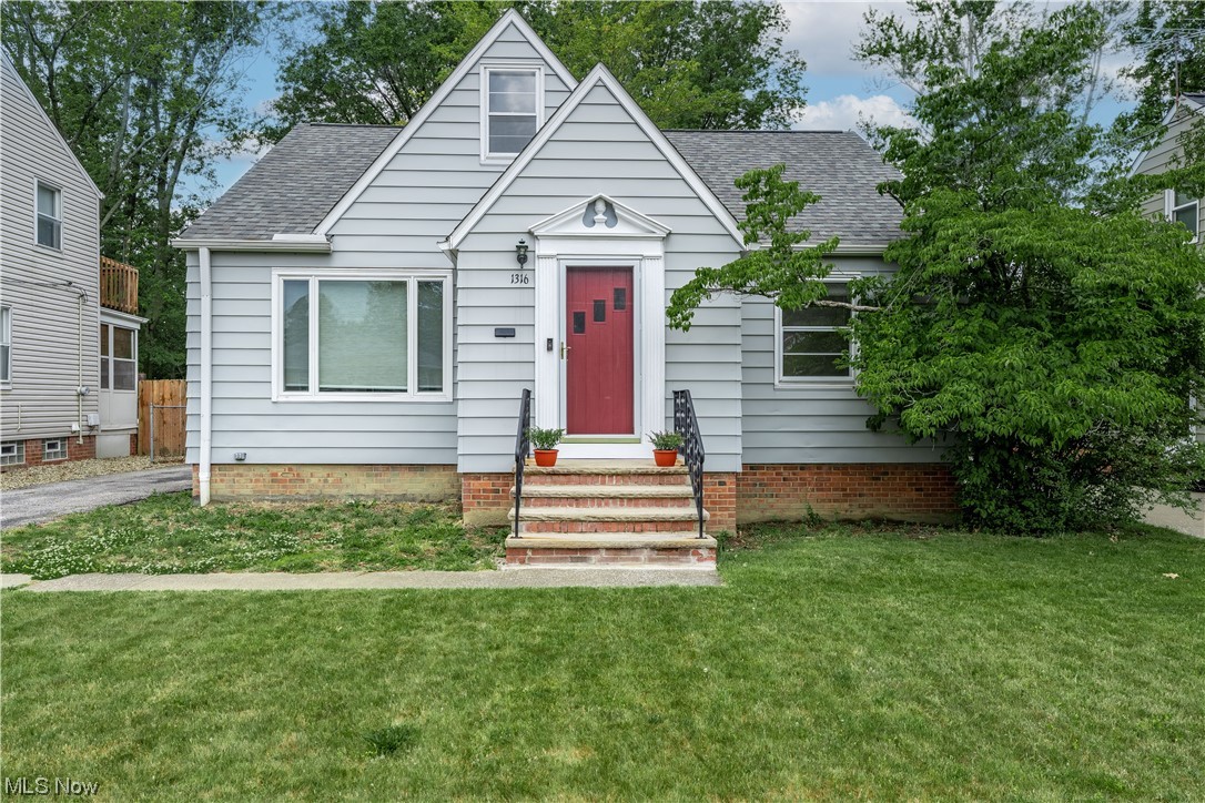 1316 Belrose Road Cleveland, OH 44124 - Photo 1 of 35 Gallery Image 1