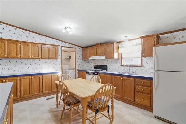 $59,900 | 735 Galaxy Drive, West Newton, PA 15089