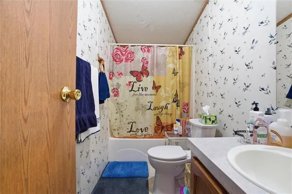 $59,900 | 735 Galaxy Drive, West Newton, PA 15089