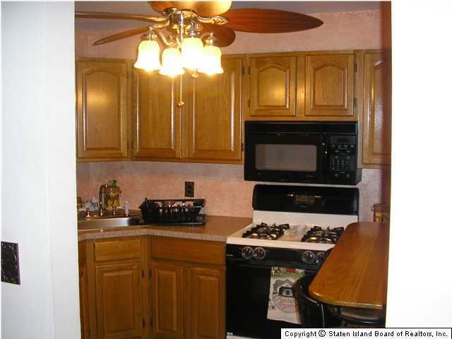 324 Timber Ridge Drive Staten Island, NY 10306 - Photo 2 of 15 Additional Photo