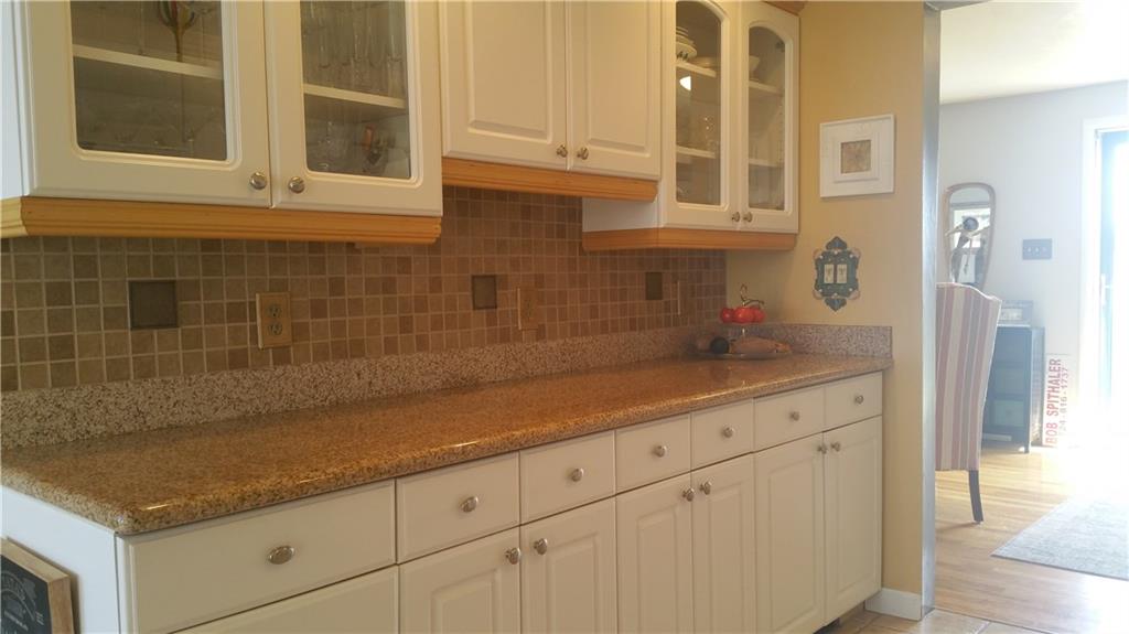 340 Rockfield Road Pittsburgh, PA 15243 - Photo 8 of 25