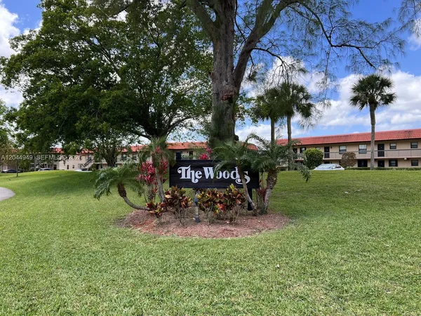 $2,200 | 21909 Lake Forest Circle, Unit 205, Boca Raton, FL 33433