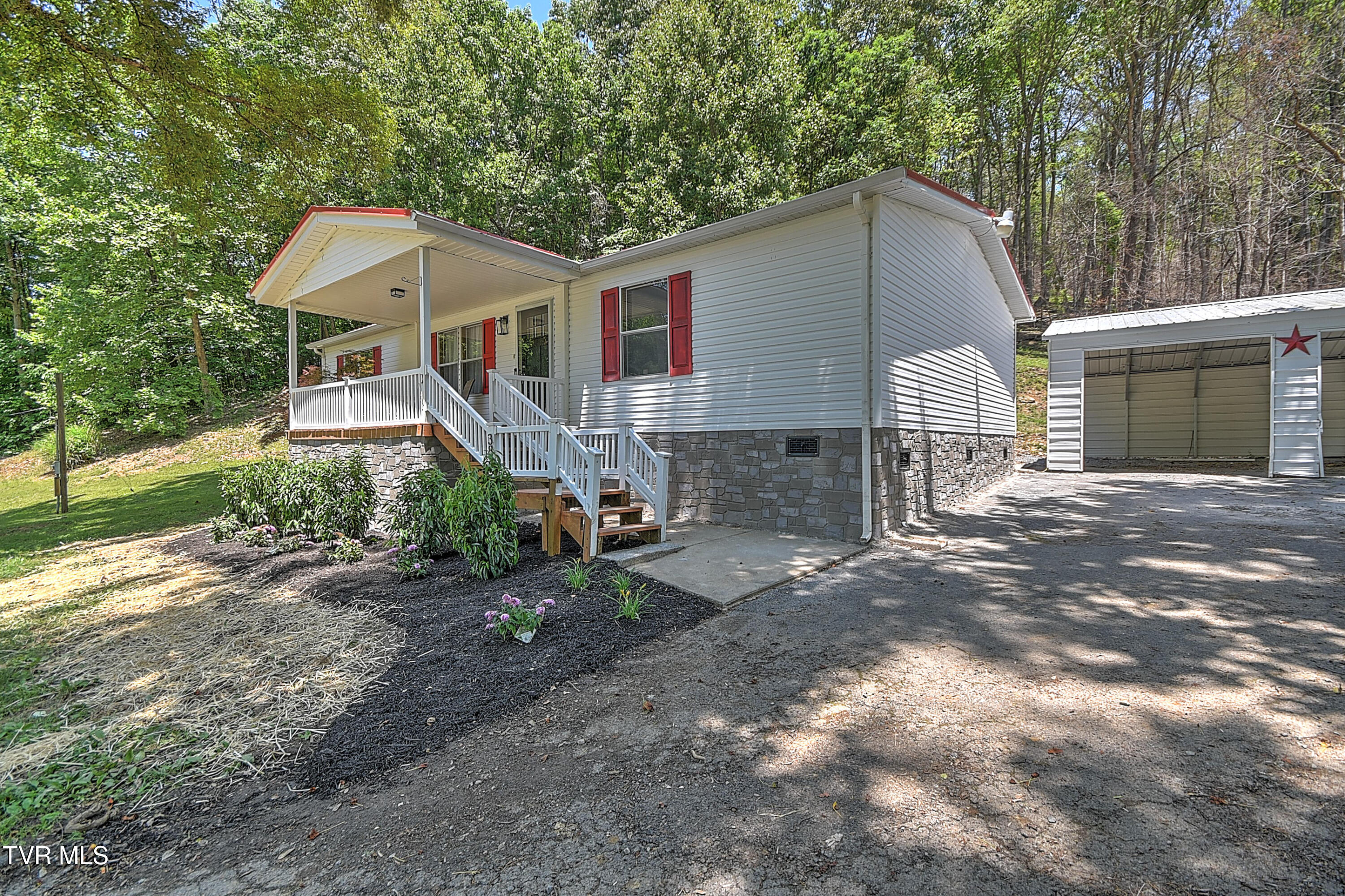 384 Johnson Hollow Road Blountville, TN 37617 - Photo 3 of 42 384 Johnson Hollow GUnit