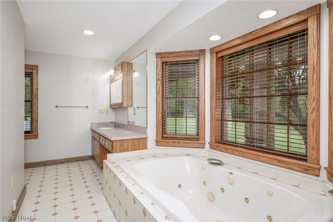 46675 Clarkson Road Rogers, OH 44455 - Photo 18 of 50