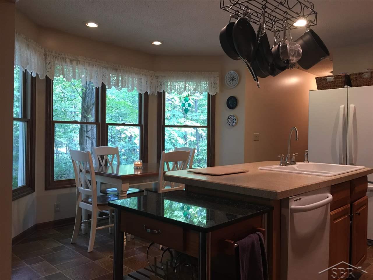 5051 Rathbun Road Birch Run, MI 48415 - Photo 6 of 18 31331057-5.JPG