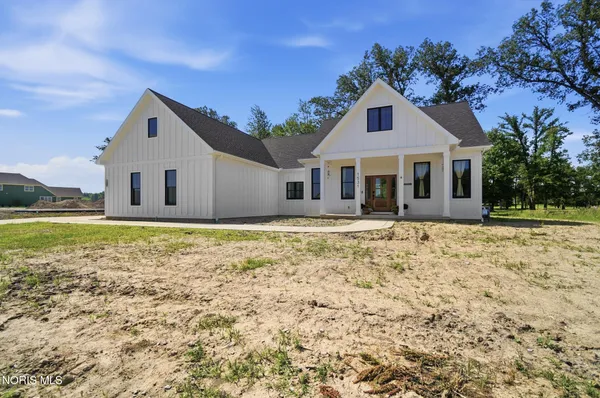 $699,900 | 1531 St Andrews Drive, Bowling Green, OH 43402