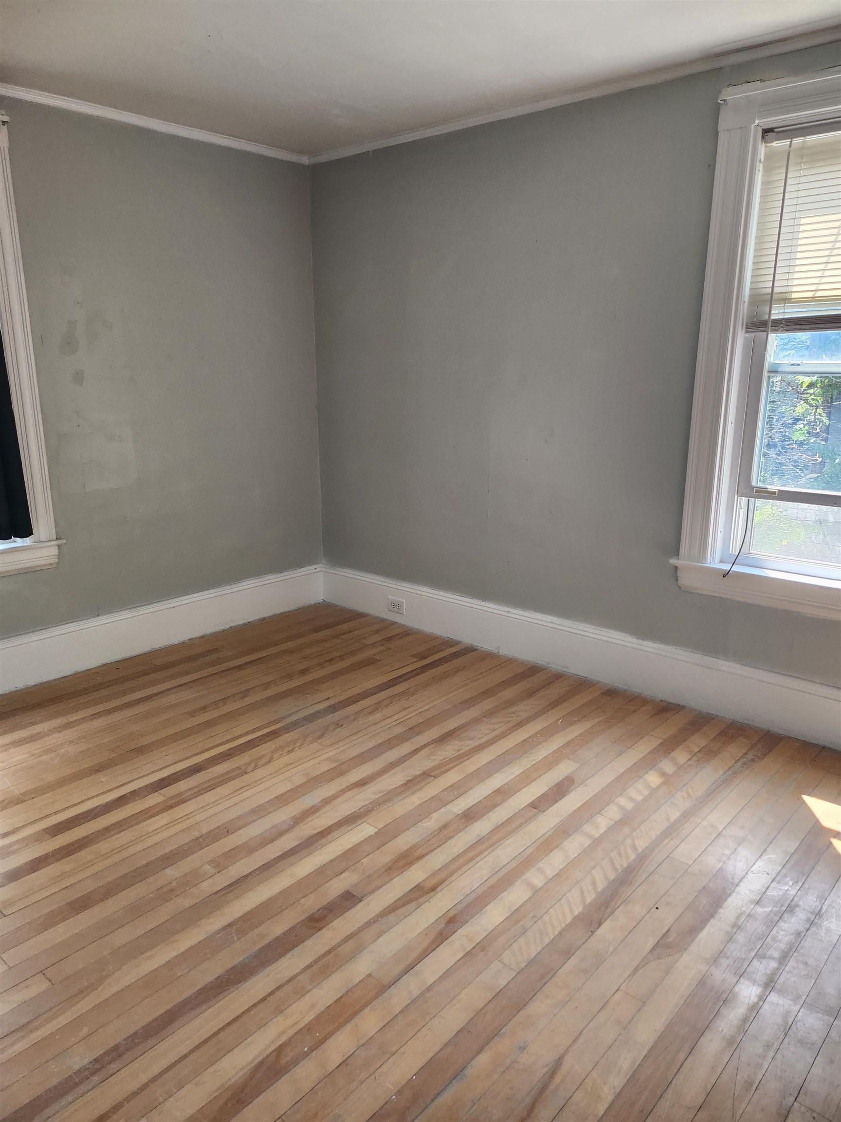 405 Hanover Street Manchester, NH 03104 - Photo 3 of 22 Gallery Image 3