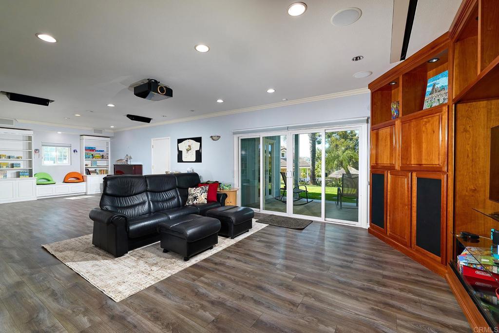 13318 Bronco Way Poway, CA 92064 - Photo 17 of 65