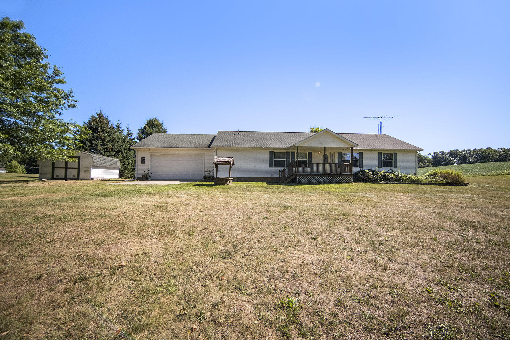 1679 Munith Road Jackson, MI 49201 - Photo 1 of 20 001_file_232