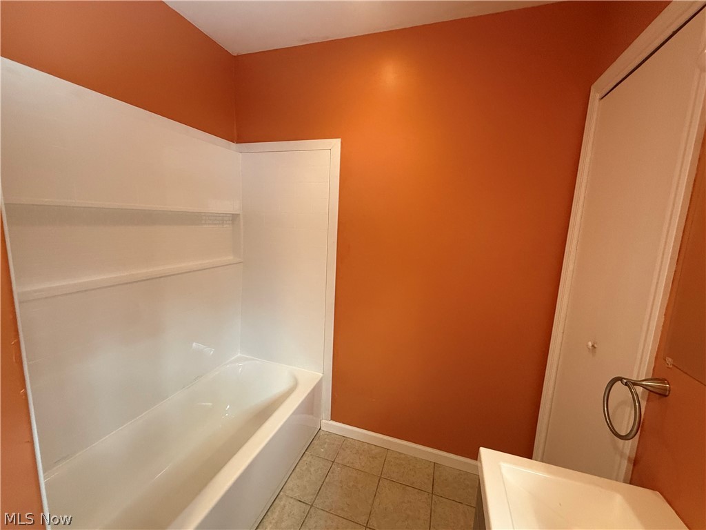 527 North Raccoon Road Youngstown, OH 44515 - Photo 8 of 20 Gallery Image 8