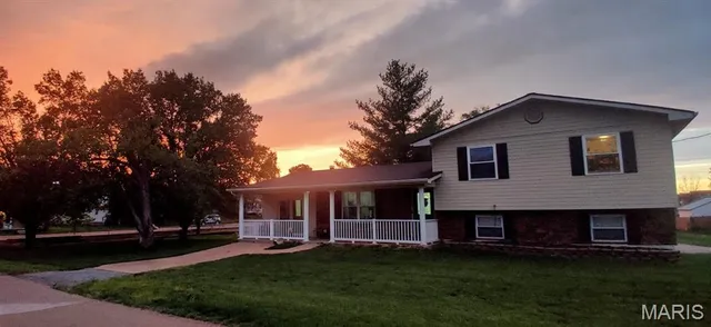 $285,000 | 308 Monroe Street, Desloge, MO 63601