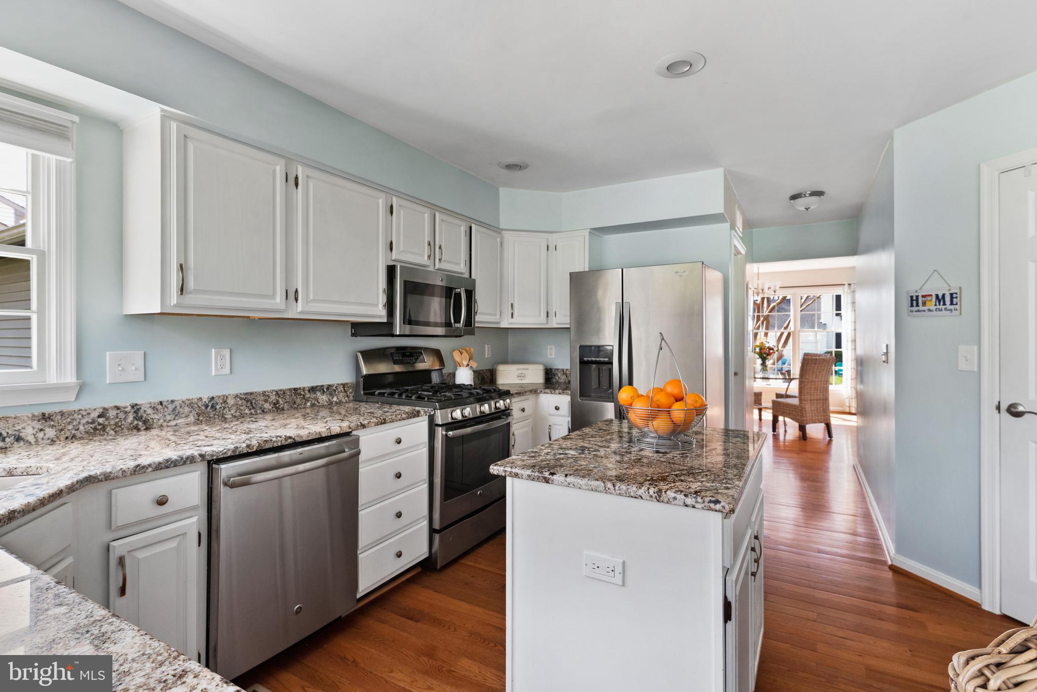 416 Riding Ridge Road Annapolis, MD 21403 - Photo 17 of 46 Kitchen adjacent to the dining room