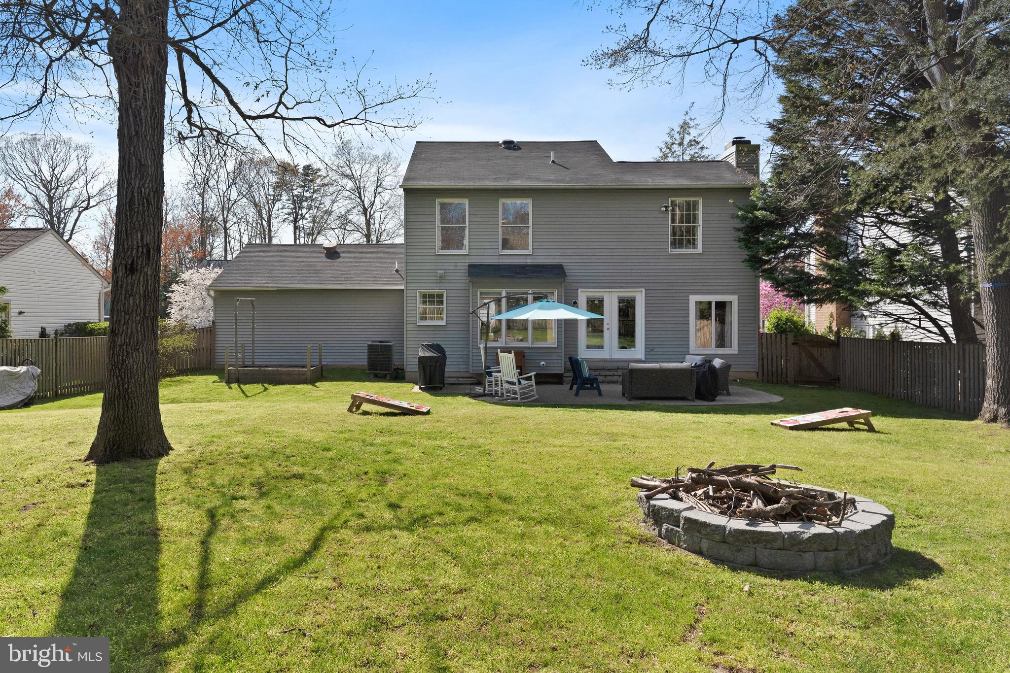 416 Riding Ridge Road Annapolis, MD 21403 - Photo 3 of 46 Fenced rear yard with patio