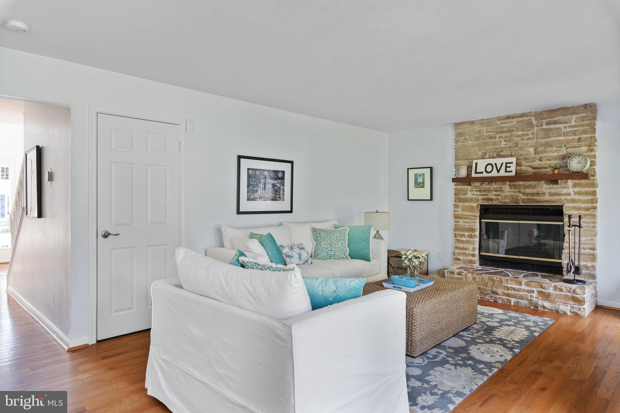 416 Riding Ridge Road Annapolis, MD 21403 - Photo 6 of 46 Wood floors on main level