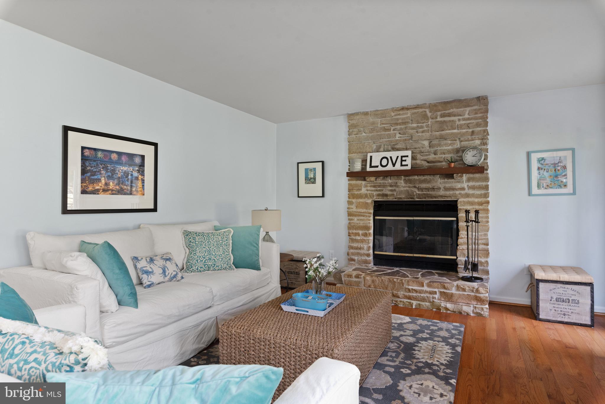 416 Riding Ridge Road Annapolis, MD 21403 - Photo 7 of 46 Cozy seating for entertaining or family