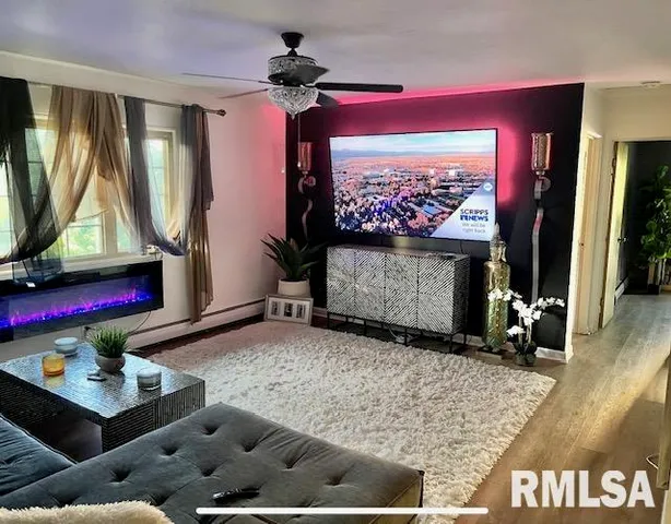 $96,000 | 940 17th Street, Unit 4, Moline, IL 61265