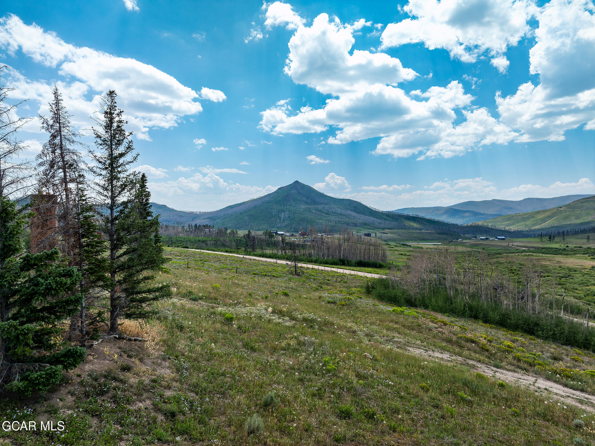 5294 Gcr 41 Granby, CO 80446 - Photo 4 of 7