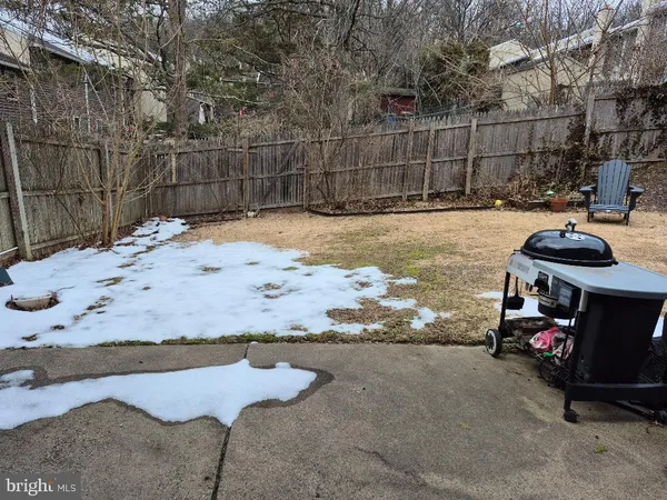 a view of backyard with small space